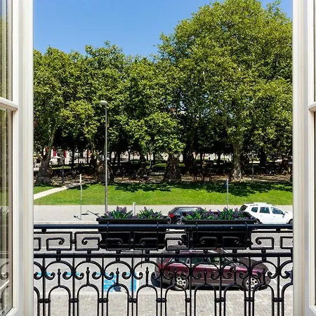 Apartman Tripas-coracao, Cordoaria River View, Garden View Or Loft *